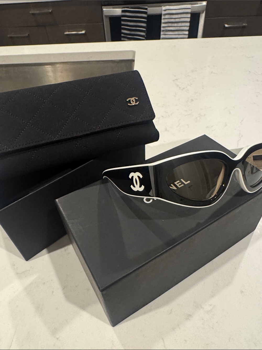 CHANEL Black and White Cat Eye Sunglasses with CC Logo